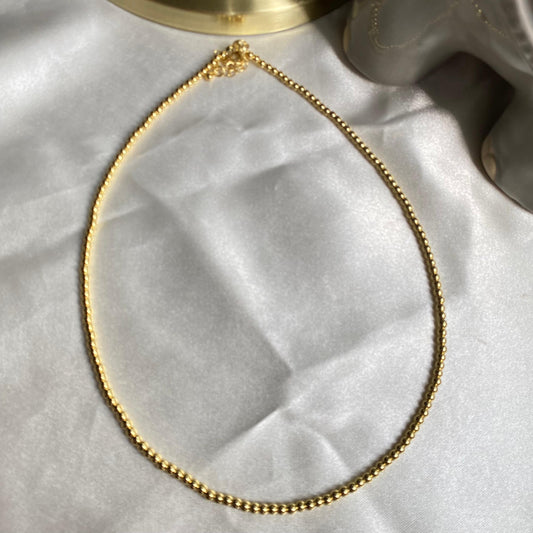 B SIMPLE NECKLACE