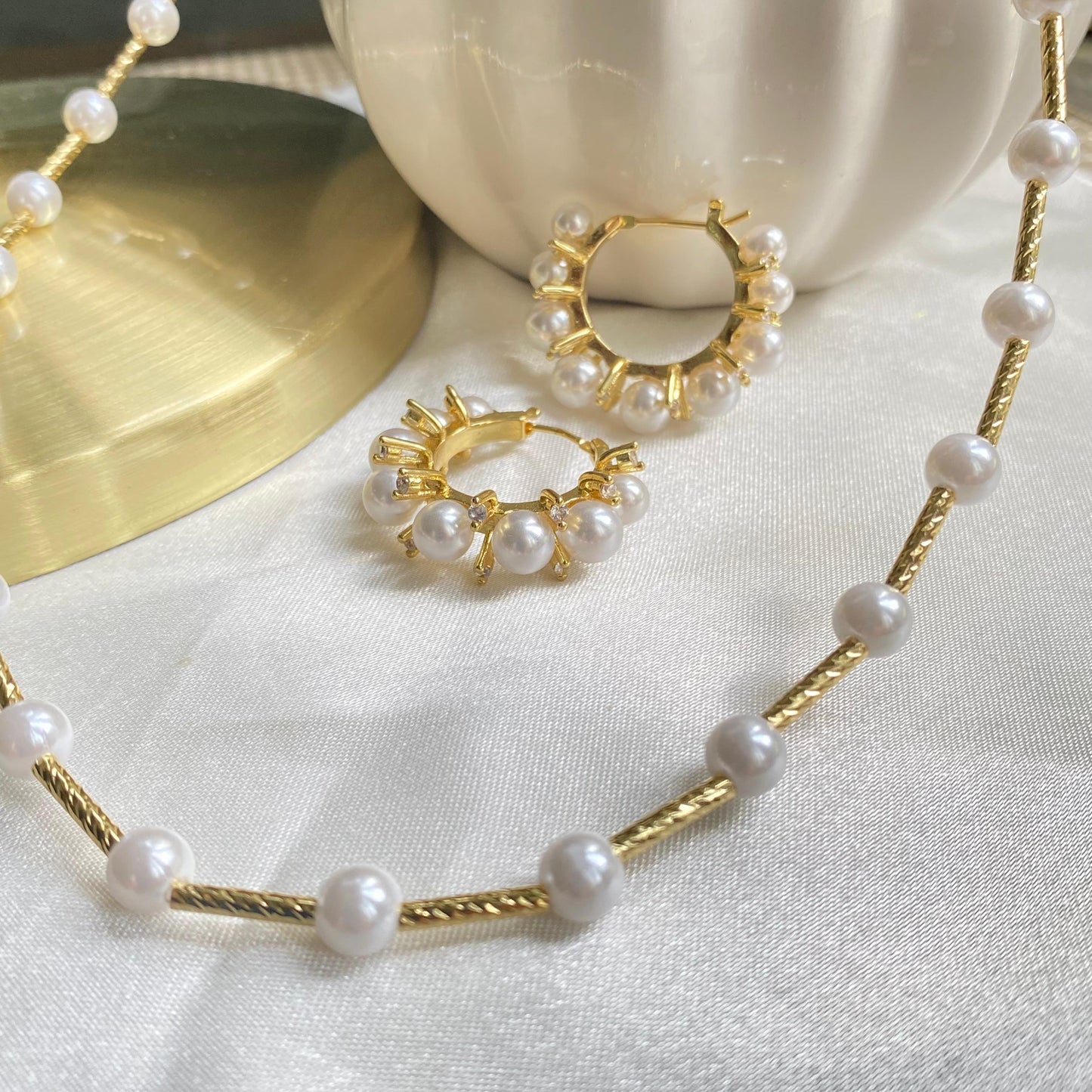 Nia Pearls