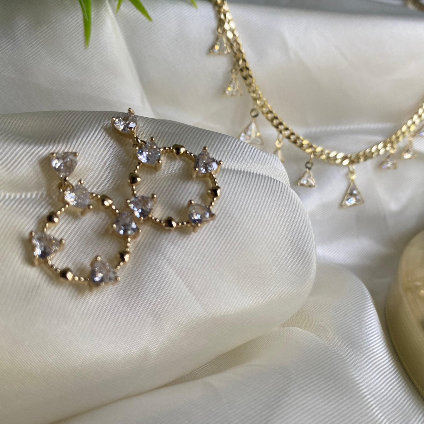 YASHI NECKLACE