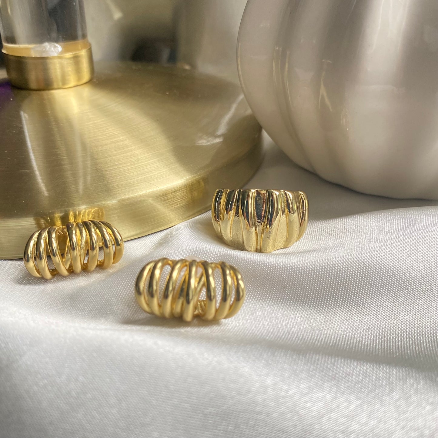INDIAN LOBE EARRINGS