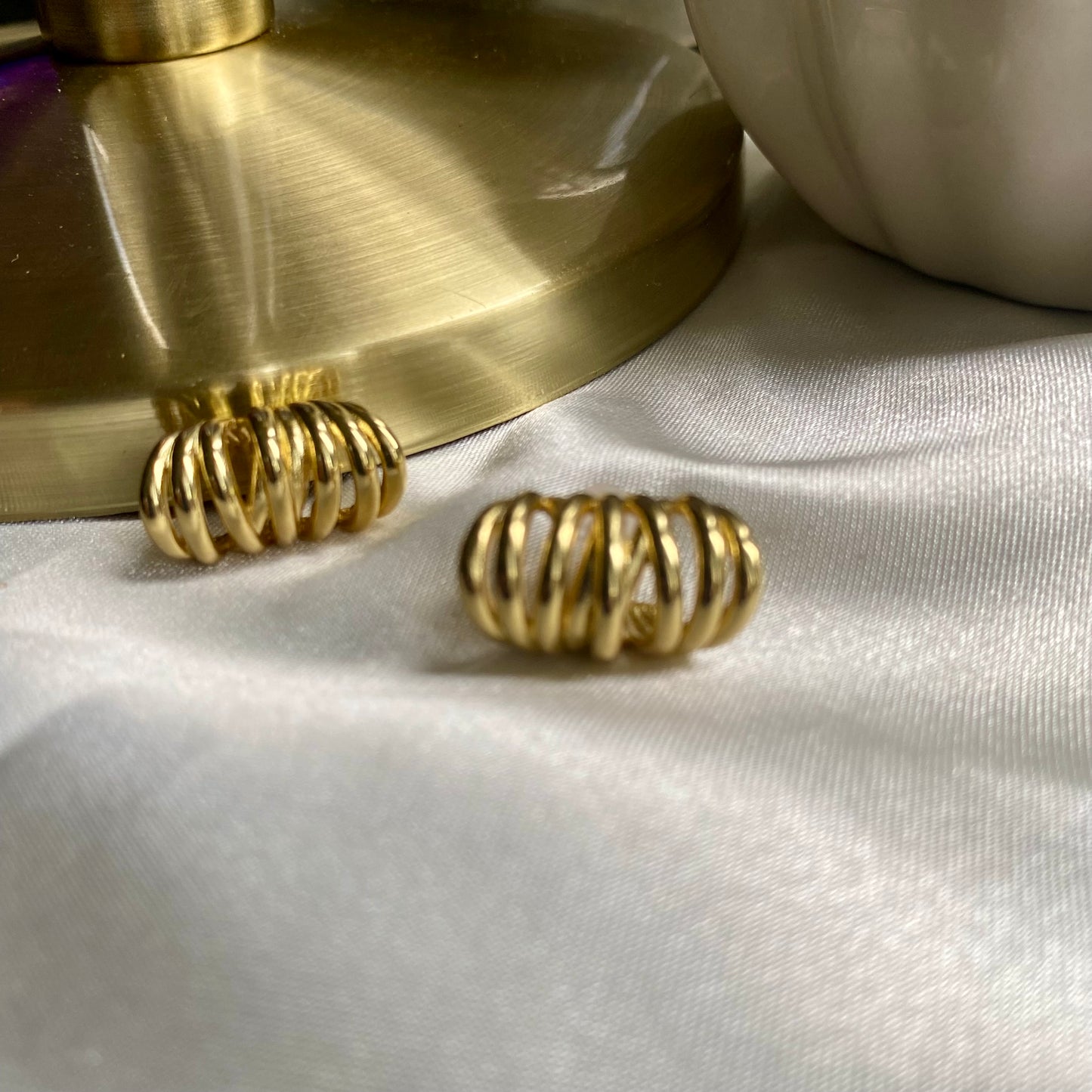 INDIAN LOBE EARRINGS